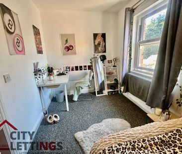 5 Bedroom Apartment - Photo 2