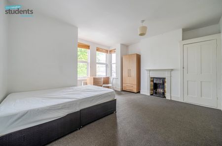 4 bedroom terraced house to rent - Photo 2