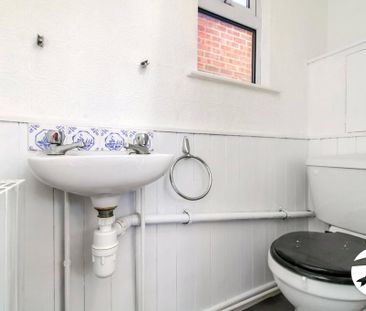 2 bedroom end of terrace house to rent - Photo 6