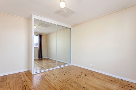 26 Jalanga Crescent, Aranda ACT 2614 - House For Rent | Domain - Photo 4