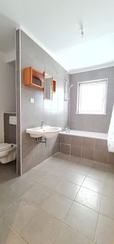 Location Appartement 3 pièces 89m² MULHOUSE 68100 - Photo 4