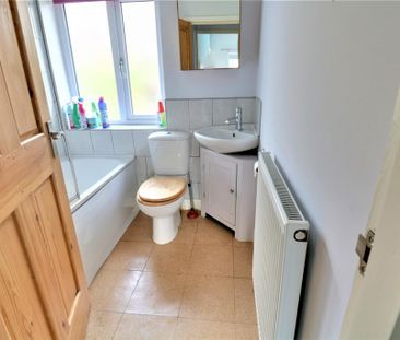 2 bedroom end of terrace house to rent - Photo 6