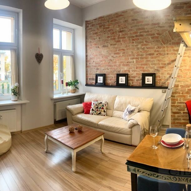 2 pok. wyposażone ul. Mariacka z miejscem post. - Photo 1