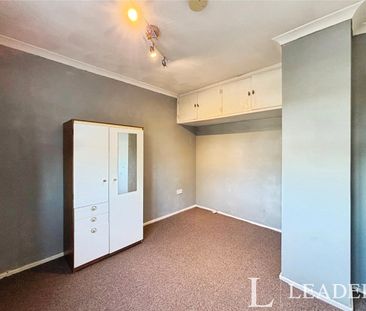 2 bedroom house to rent Great Brays, Harlow, CM18 - Photo 4