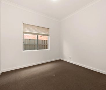 Light-Filled Contemporary Home with Effortless Comfort - Photo 4