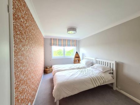 2 Bedroom Apartment - Photo 4