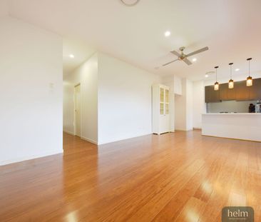 Absolutely Stunning Luxury 3 Bedroom Townhouse! - Photo 1