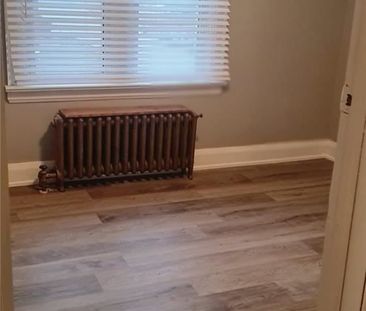 For Lease - 543 Drew Street, Oshawa, Ontario - Photo 4