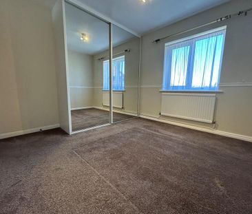 3 bedroom maisonette to rent - Photo 2