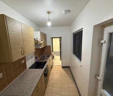 Room in a Shared House, James Turner Street, B18 - Photo 3