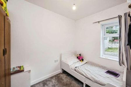 Dinas Street, Plasmarl, Swansea, SA6 - Photo 4