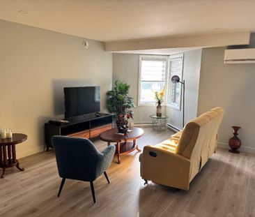 Condo 4 1/2 locatif moderne avec ascenseur - Photo 4