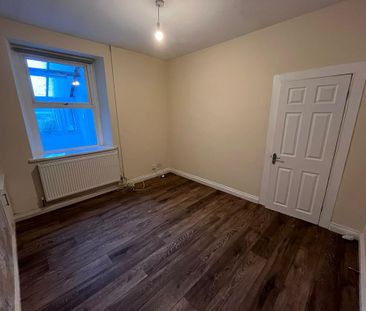 4 bedroom terraced house to rent - Photo 5