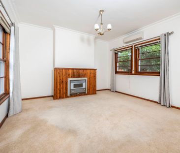 9 Frome Street, Narrabundah. - Photo 1