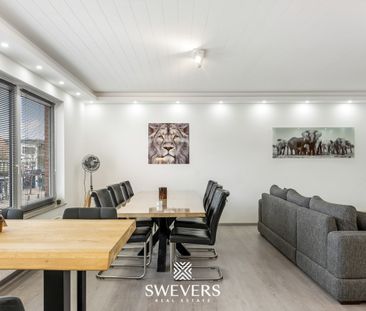 Volledig gerenoveerd appartement van 102 m² met twee slaapkamers, l... - Photo 1