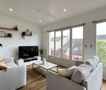 Appartement 5 pièces 103m2 REIMS 1 700 euros - Photo 2