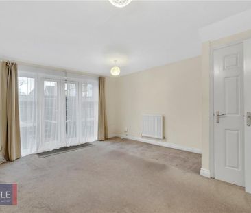 3 bedroom end of terrace house to rent - Photo 3