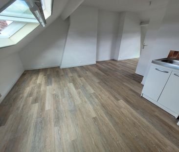 Location Appartement 1 pièce 21m² LILLE 59000 - Photo 5