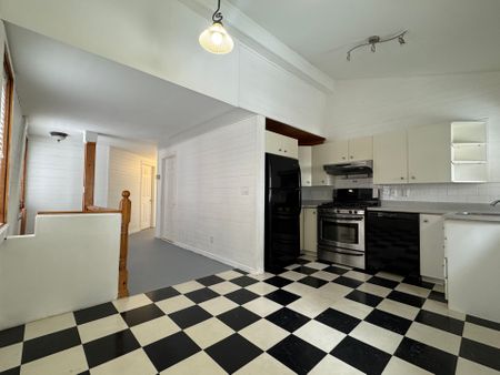 For Lease - 1138 Woodbine Avenue, Toronto, Ontario - Photo 2