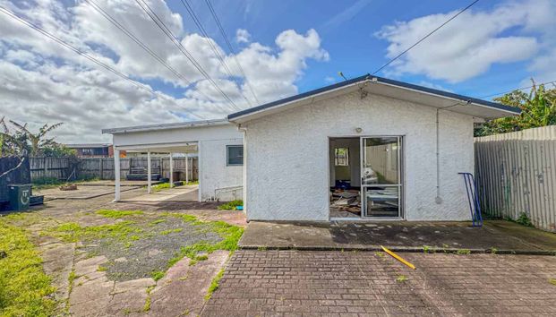Lovely Renovated Family Home Otara - Photo 1