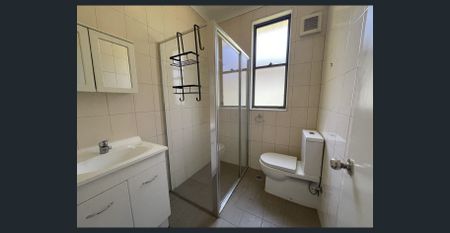 Family Home in Prime Location - Photo 3