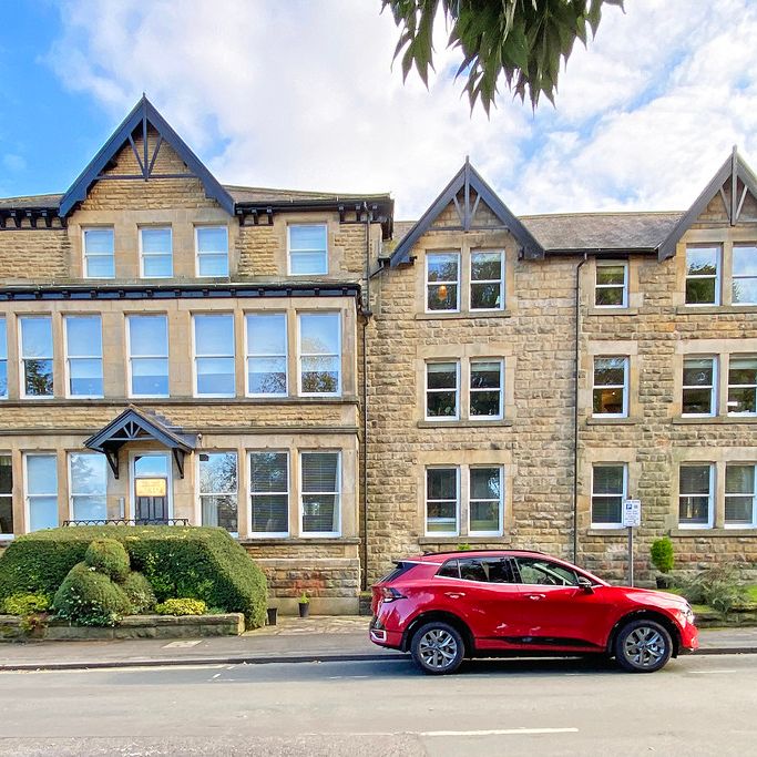 Valley Drive, Harrogate - Photo 1