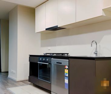 Master Bedroom - Photo 5