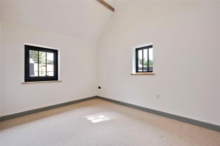 3 bedroom detached house to rent - Photo 2