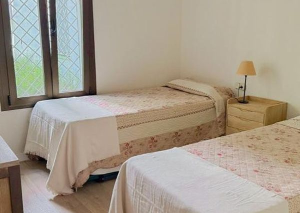 Luxury Apartment for rent in Marbella Del Este, Spain