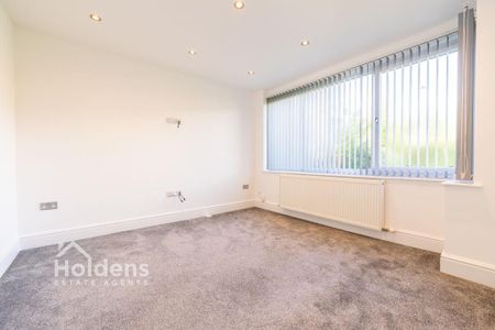 3 bedroom semi-detached house to rent - Photo 3