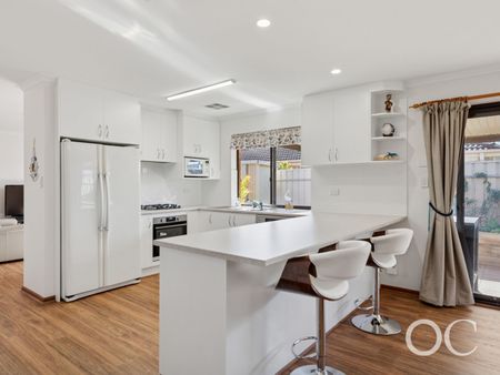 Open the Door to Easy-Care Living with Modern Comfort - Photo 4