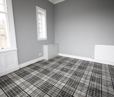 4 bedroom flat to rent - Photo 4
