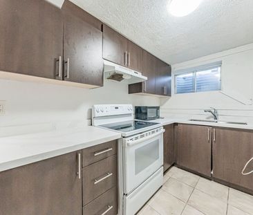 For Lease - 22 Hazelglen Court, Brampton, Ontario - Photo 5