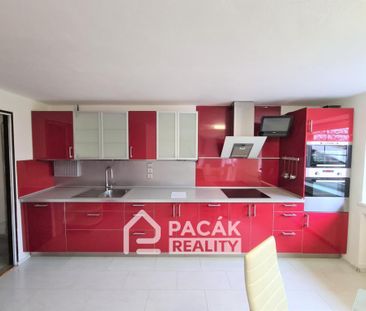Pronájem domu 250 m2 - Fotografie 3