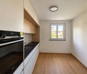 Appartement rénové de 3.5 pièces avec jardin - Photo 3