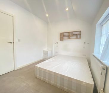 Studio to rent - Photo 6