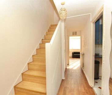 3 bedroom house to rent - Photo 3