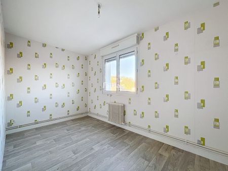 Location Appartement 4 pièces 88m² PONT HEBERT 50880 - Photo 5
