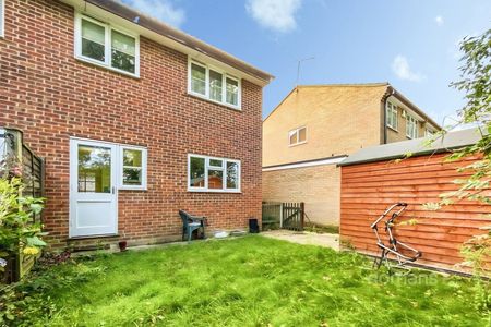 1 bedroom maisonette to rent - Photo 5