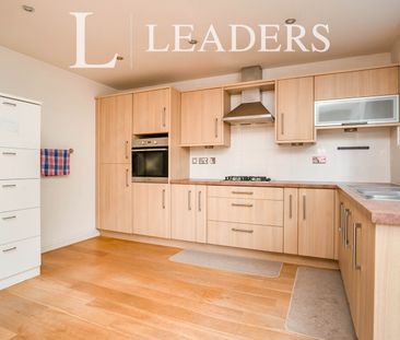 4 bedroom house to rent Wellingtonia Close, Shepshed, Loughborough,... - Photo 5