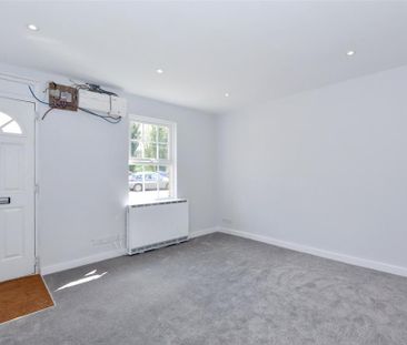 3 bedroom end of terrace house to rent - Photo 5