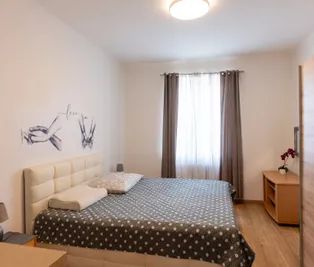 38m2 - voll möbliert -23. Bez. ab sofort, 2-Zi-Wohnung - = bezugsfe... - Foto 1