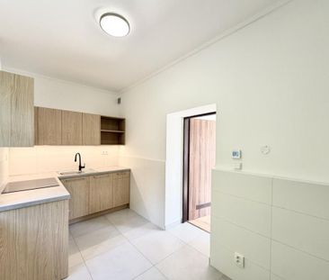 Pronájem bytuRenting an apartment 2+1, 57 m2 - Fotografie 4
