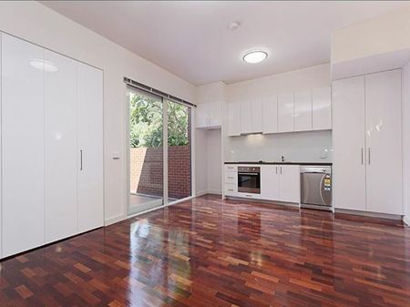 10/11 Irving Avenue PRAHRAN - Photo 5