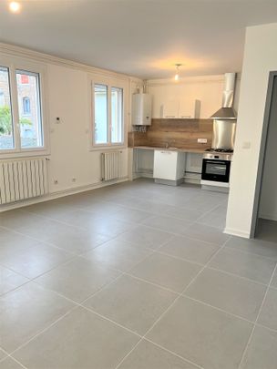 Location Appartement 3 pièces 54m² ST UZE 26240 - Photo 1