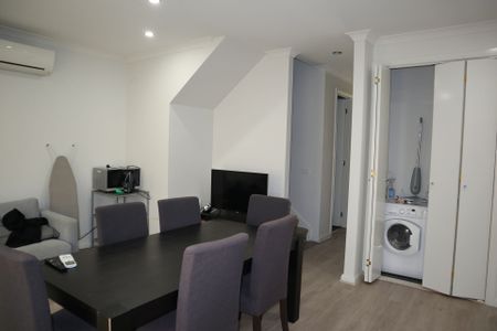 Fully Furnished and All Bills Included in the Rent - Photo 3