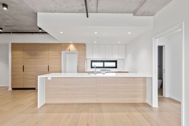 Setting a Benchmark for Luxury! - Photo 1