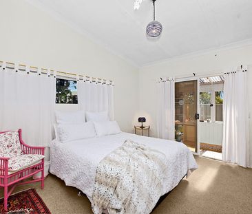 Double Brick Family Home - Photo 6