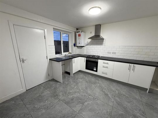 2 bedroom house to rent - Photo 1