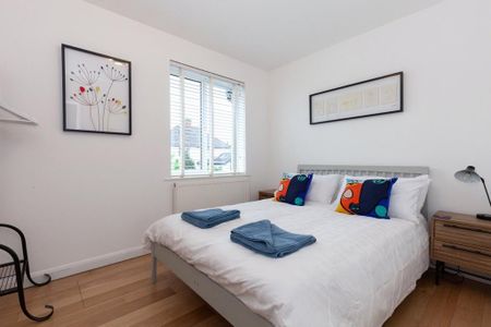 3 bedroom apartment to rent - Photo 3